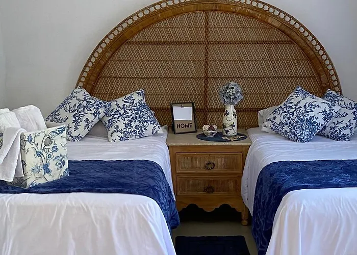 The Blue Flowers At Dici Coliving Housing Homestay *